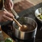 FISKARS Équipement de cuisine - Casserole avec couvercle, volume 2,5 l 1067638