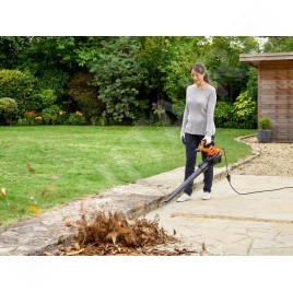 BLACK+DECKER Outils de jardinage - Aspirateur de jardin électrique 3en1, avec râteau, 3000 W BEBLV301-QS