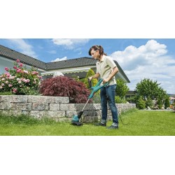 Bosch Outils de jardinage - Débrousailleuse 550 W, largeur de coupe 30 cm 06008A5400