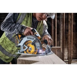 DeWALT Outillage - Scie circulaire 190 mm 18V sans fil DCS573NT