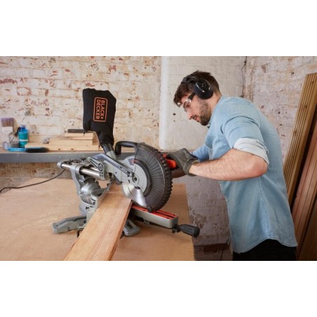 BLACK+DECKER Outillage - Scie à onglet électrique avec déplacement 1600 W BES700-QS