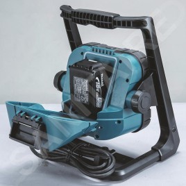 Makita Accessoires - Lampe de chantier LED, alimentation sur secteur ou batterie LXT DML805
