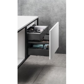 Salle de bain SKARA 100, tapis noir / tapis blanc